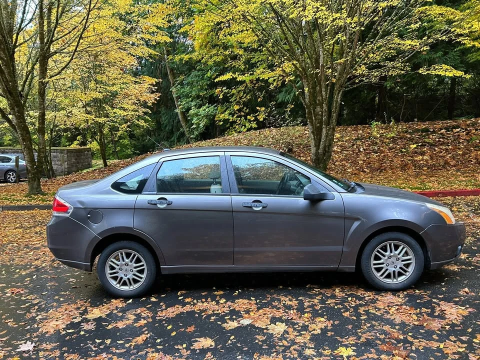 2011 Ford Focus 2nd Gen - Image 4 of 11