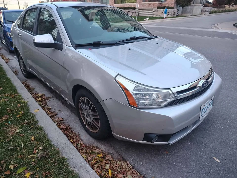 2011 Ford Focus - Image 2 of 6