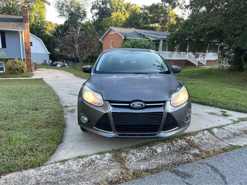 2011 Ford Focus 3rd Gen - Image 2 of 11
