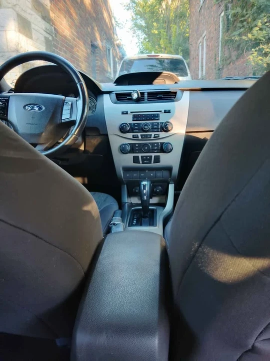 2011 Ford Focus 2nd Gen - Image 2 of 5