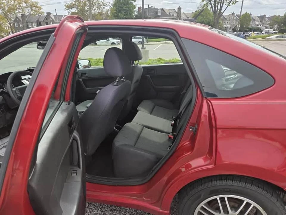 2011 Ford Focus 2nd Gen - Image 6 of 7