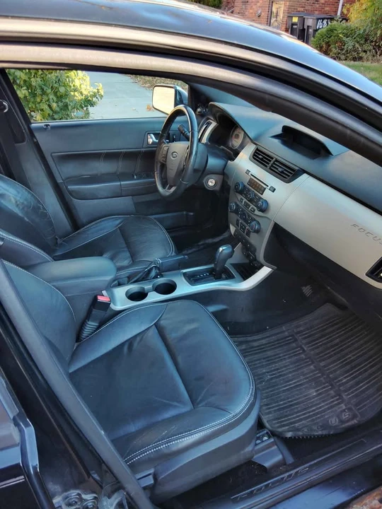 2011 Ford Focus 2nd Gen - Image 2 of 7