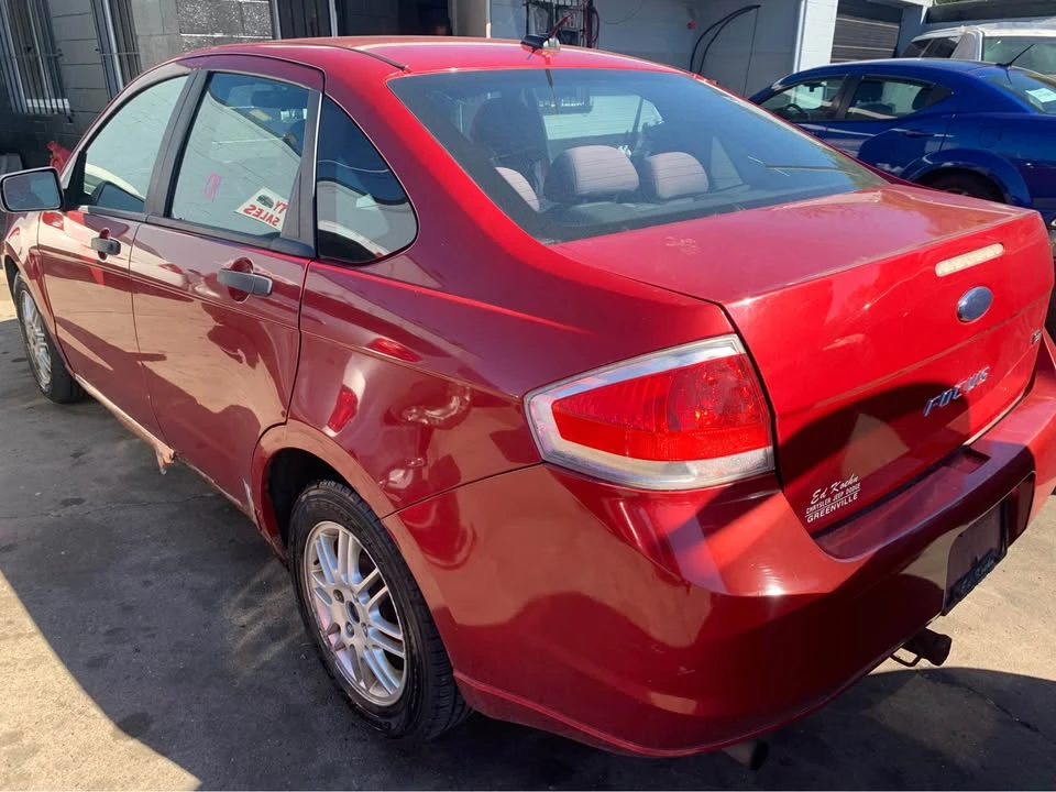 2011 Ford Focus 2nd Gen - Image 3 of 8