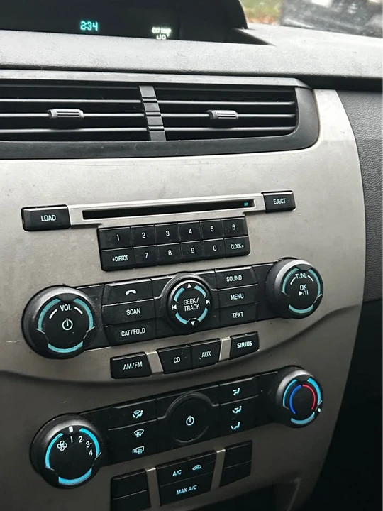2011 Ford Focus 2nd Gen - Image 8 of 11