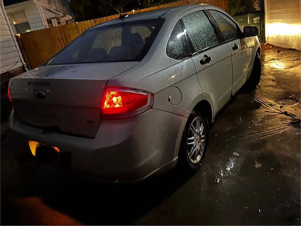 2011 Ford Focus 2nd Gen - Image 3 of 8