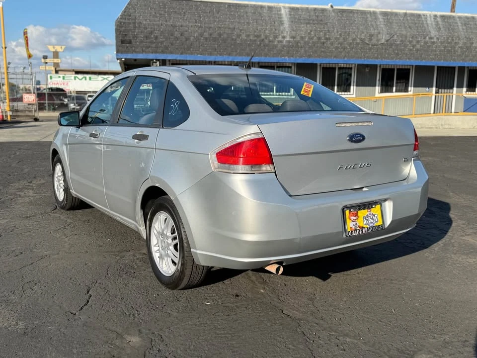 2011 Ford Focus 2nd Gen - Image 3 of 9