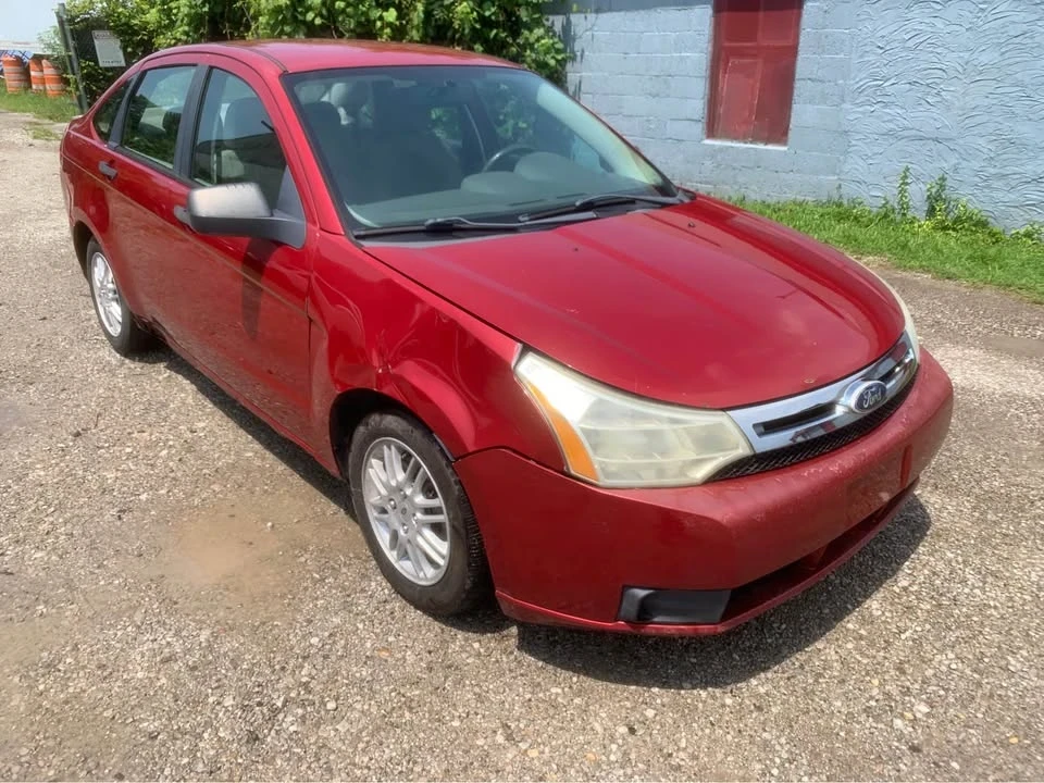 2011 Ford Focus 2nd Gen - Image 2 of 12