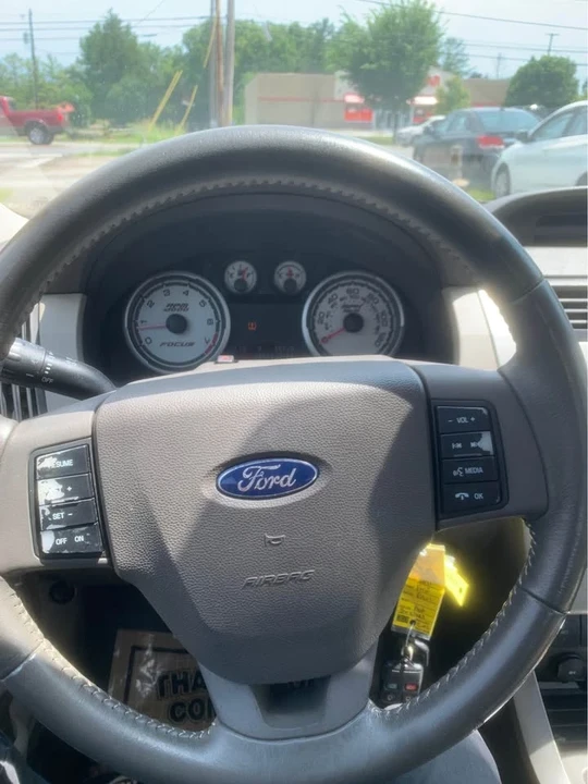 2011 Ford Focus 2nd Gen - Image 10 of 12