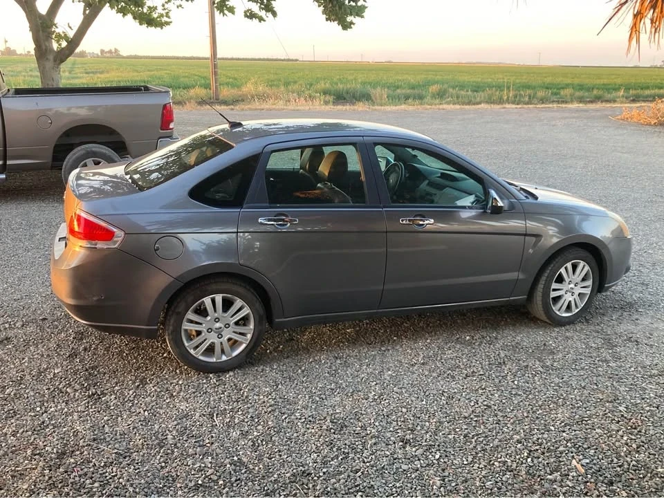 2011 Ford Focus 2nd Gen - Image 2 of 4