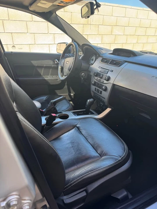 2011 Ford Focus 2nd Gen - Image 12 of 16