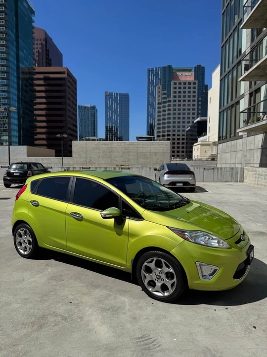 2011 Ford Focus 2nd Gen - Image 2 of 9