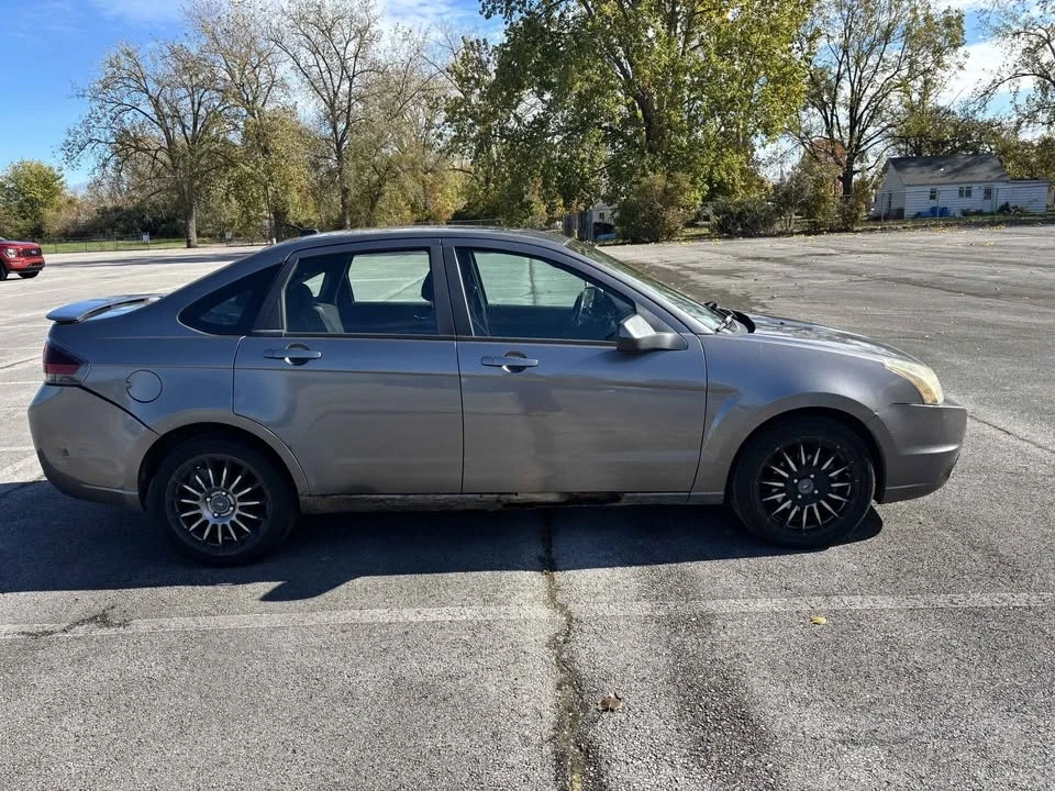 2011 Ford Focus 2nd Gen - Image 2 of 7