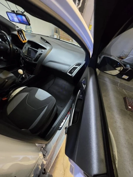 2011 Ford Focus 2nd Gen - Image 10 of 13