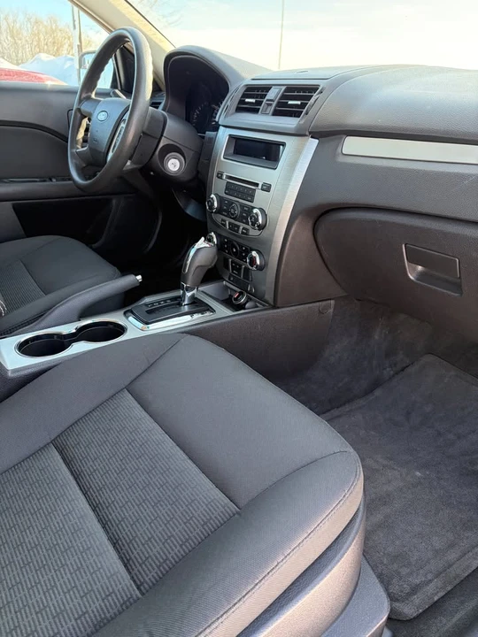 2011 Ford Fusion 1st Gen - Image 13 of 17