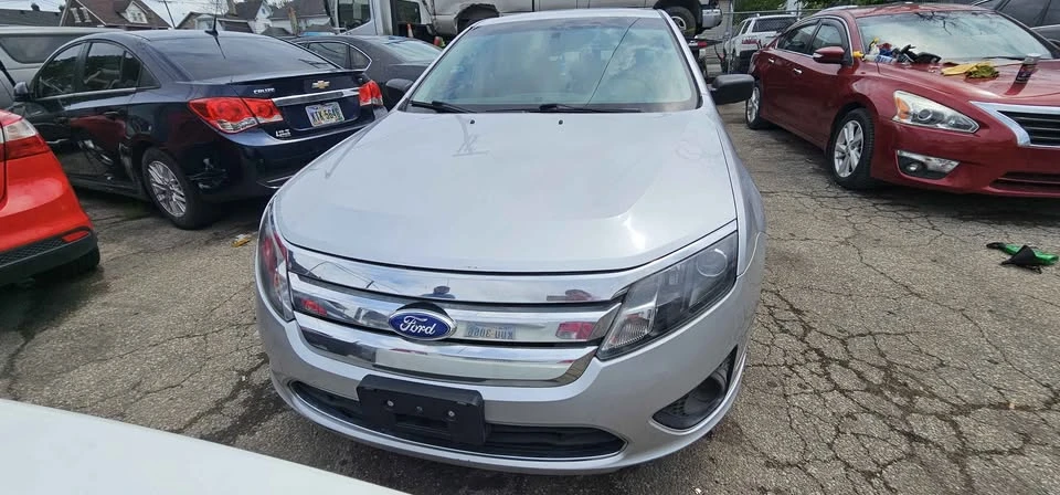 2011 Ford Fusion 1st Gen - Image 2 of 15