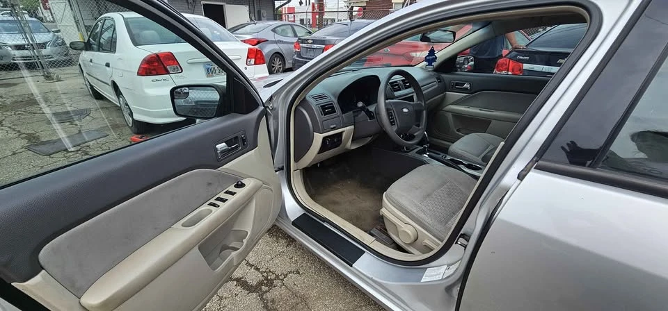 2011 Ford Fusion 1st Gen - Image 10 of 15