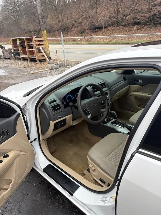 2011 Ford Fusion 1st Gen - Image 9 of 14