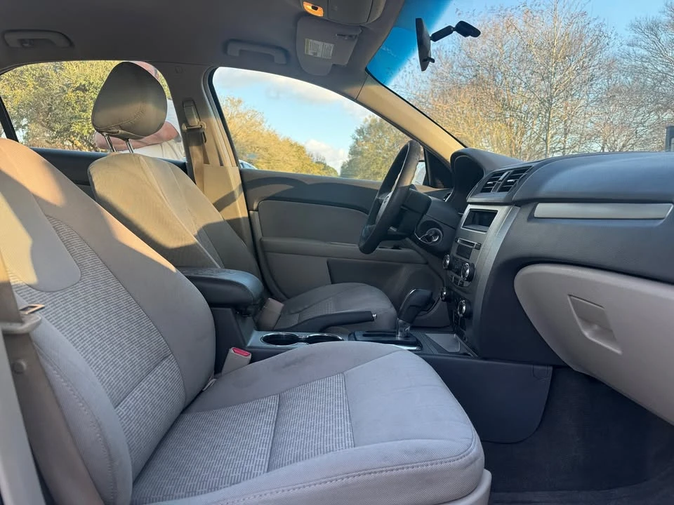 2011 Ford Fusion 1st Gen - Image 16 of 19