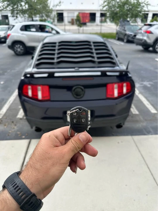 2011 Ford GT - Image 2 of 9