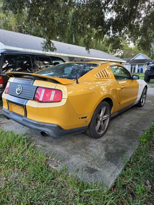 2011 Ford S197 Mustang - Image 3 of 8