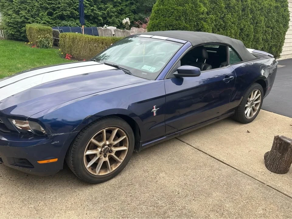 2011 Ford S197 Mustang - Image 8 of 10