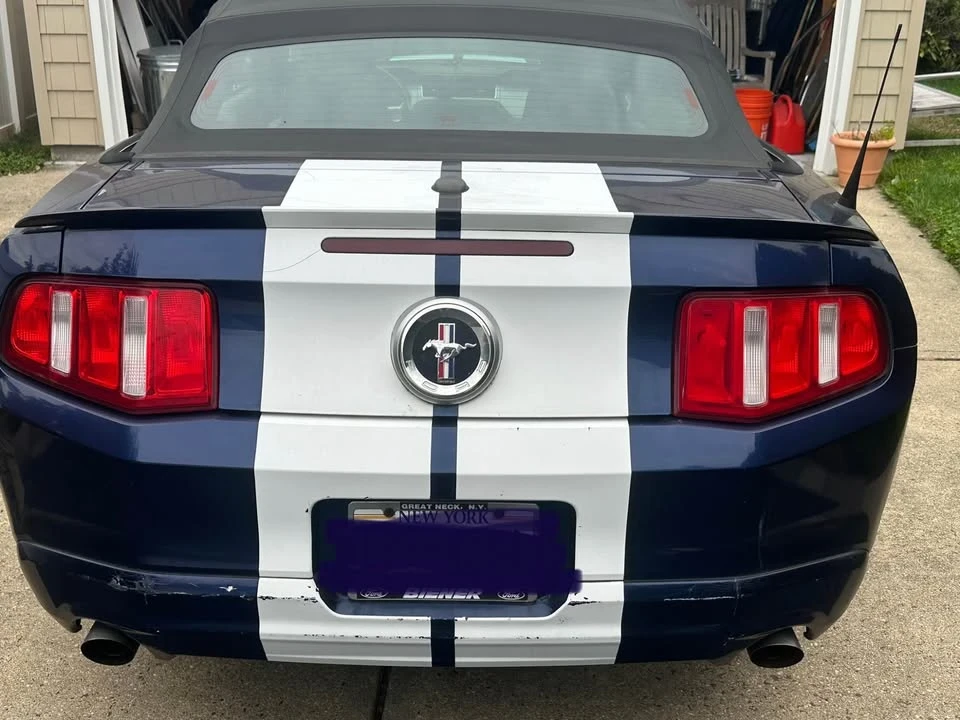 2011 Ford S197 Mustang - Image 9 of 10