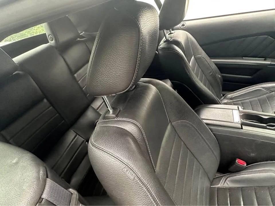 2011 Ford S197 Mustang - Image 3 of 10
