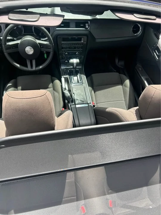 2011 Ford S197 Mustang - Image 7 of 8