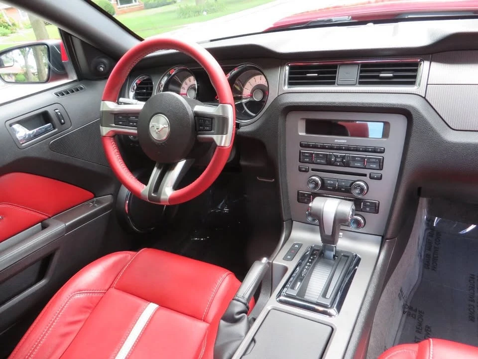 2011 Ford S197 Mustang - Image 14 of 20