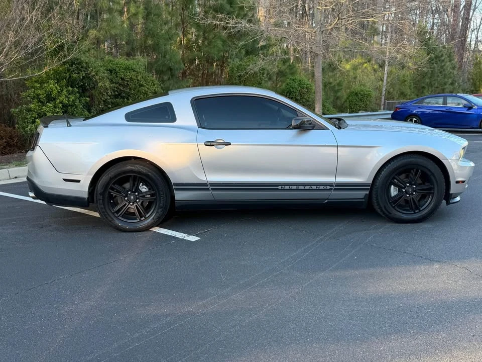 2011 Ford S197 Mustang - Image 3 of 9