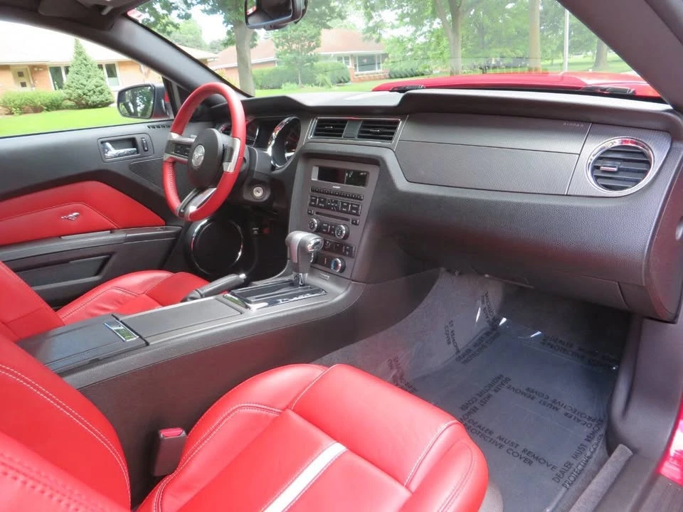 2011 Ford S197 Mustang - Image 13 of 20