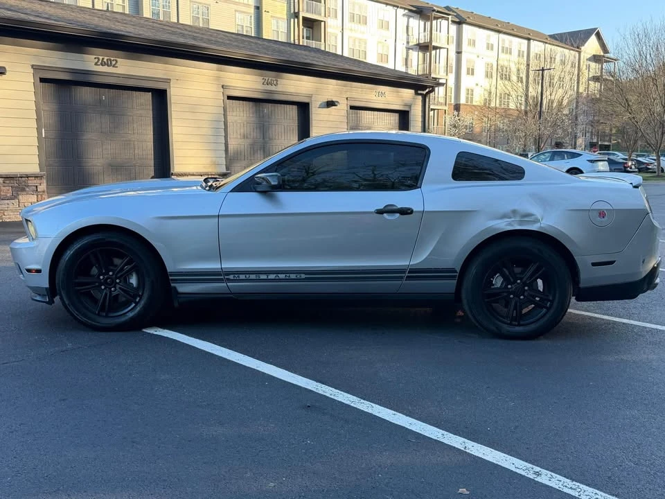 2011 Ford S197 Mustang - Image 4 of 9