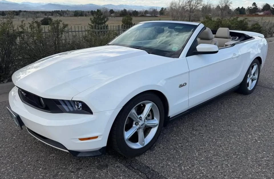 2011 Ford S197 Mustang - Image 5 of 12