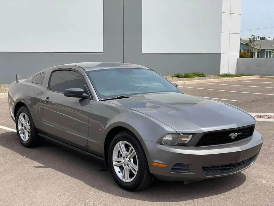 2011 Ford S197 Mustang - Image 2 of 7