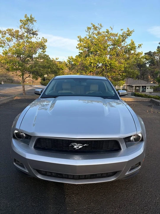 2011 Ford S197 Mustang - Image 2 of 11