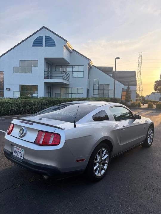 2011 Ford S197 Mustang - Image 6 of 11