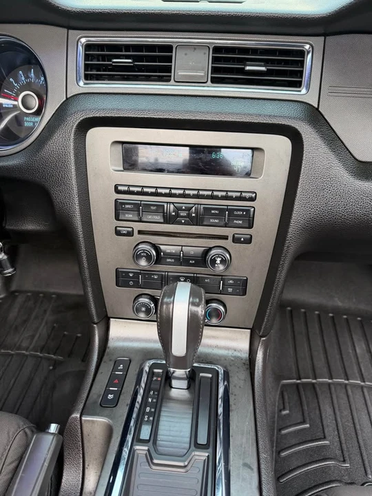 2011 Ford S197 Mustang - Image 16 of 19