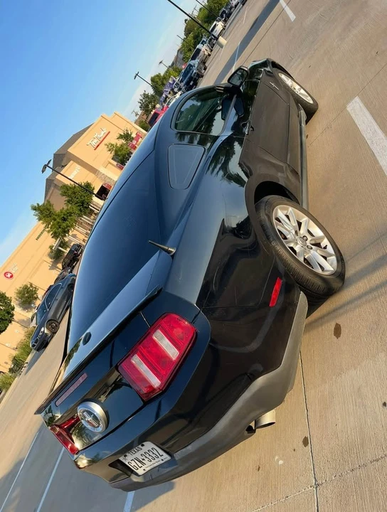 2011 Ford S197 Mustang - Image 6 of 10