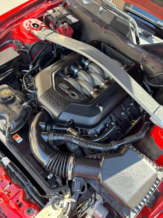 2011 Ford S197 Mustang - Image 11 of 12