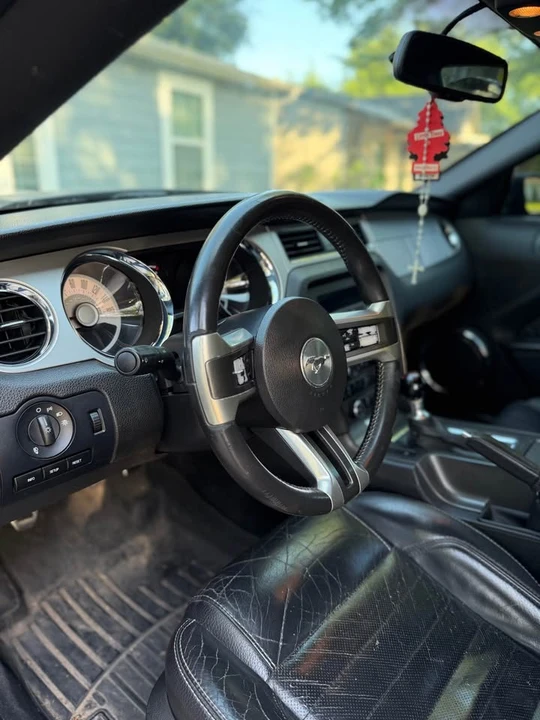 2011 Ford S197 Mustang - Image 5 of 7