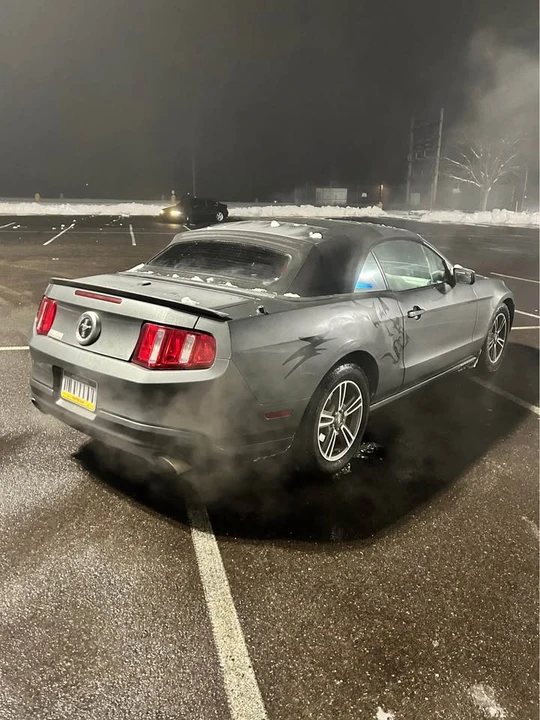 2011 Ford S197 Mustang - Image 2 of 7