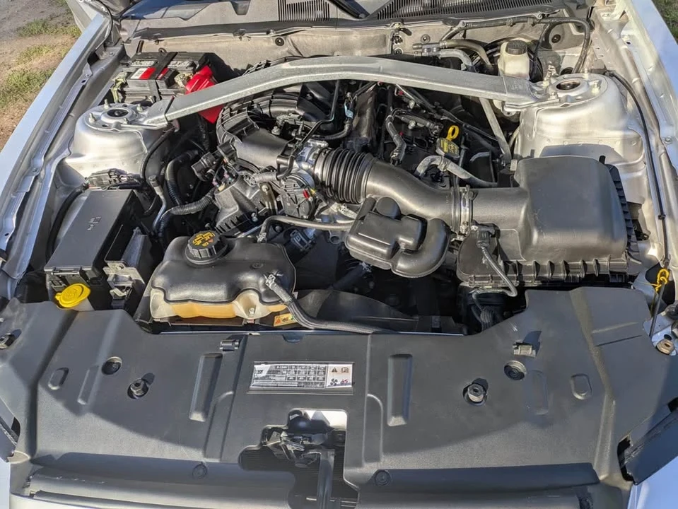 2011 Ford S197 Mustang - Image 8 of 10