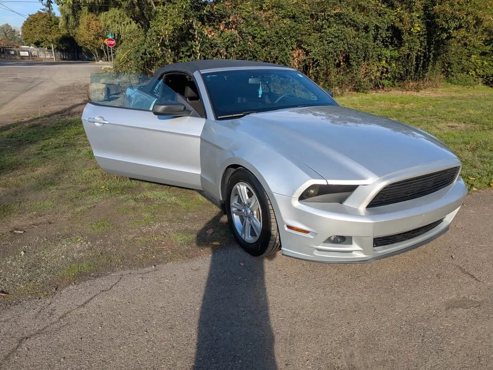 2011 Ford S197 Mustang - Image 7 of 10