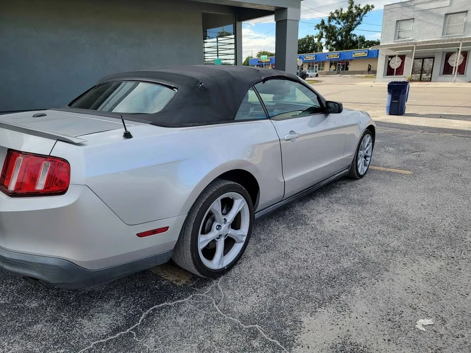 2011 Ford S197 Mustang - Image 4 of 7