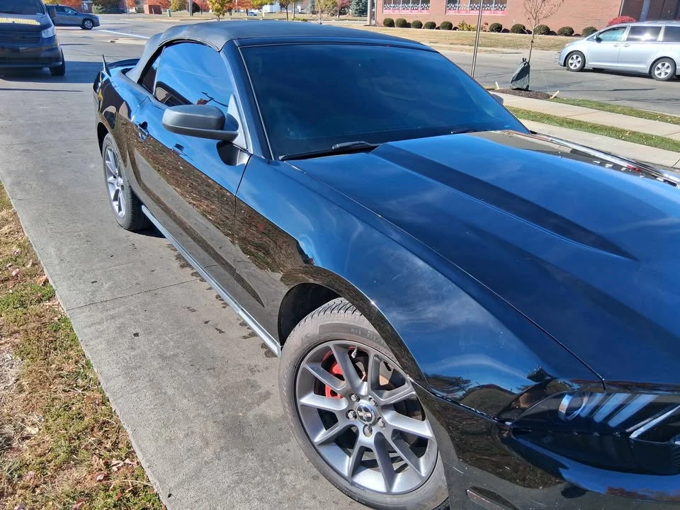 2011 Ford S197 Mustang - Image 4 of 14