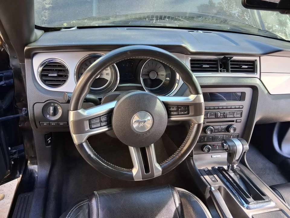 2011 Ford S197 Mustang - Image 8 of 14