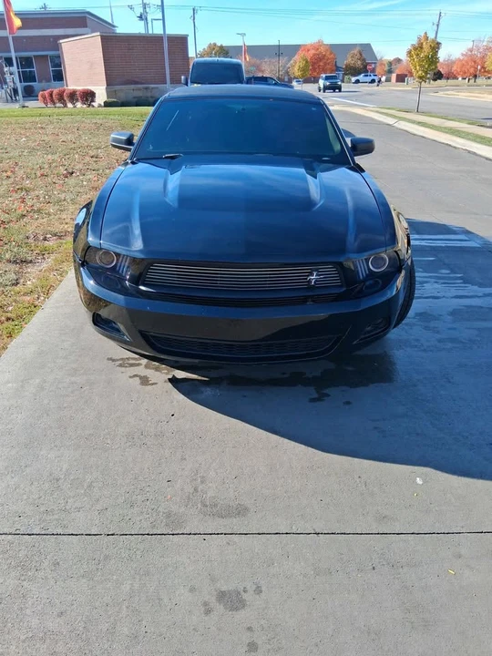2011 Ford S197 Mustang - Image 2 of 14