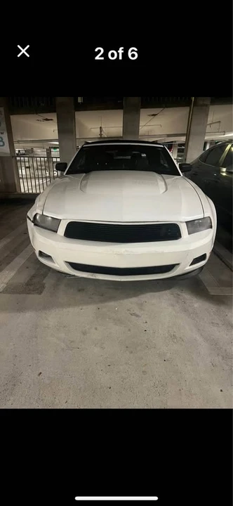 2011 Ford S197 Mustang - Image 2 of 6