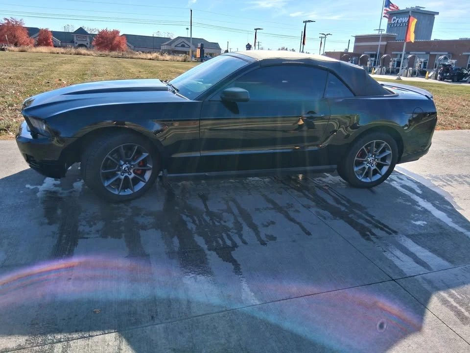 2011 Ford S197 Mustang - Image 3 of 14