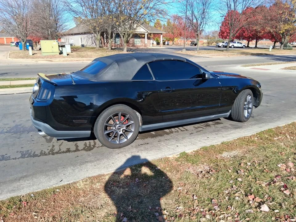 2011 Ford S197 Mustang - Image 7 of 14